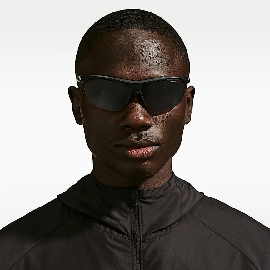 NIKE+TAILWIND+HEAT.png